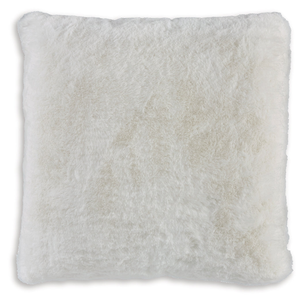 Gariland Pillow