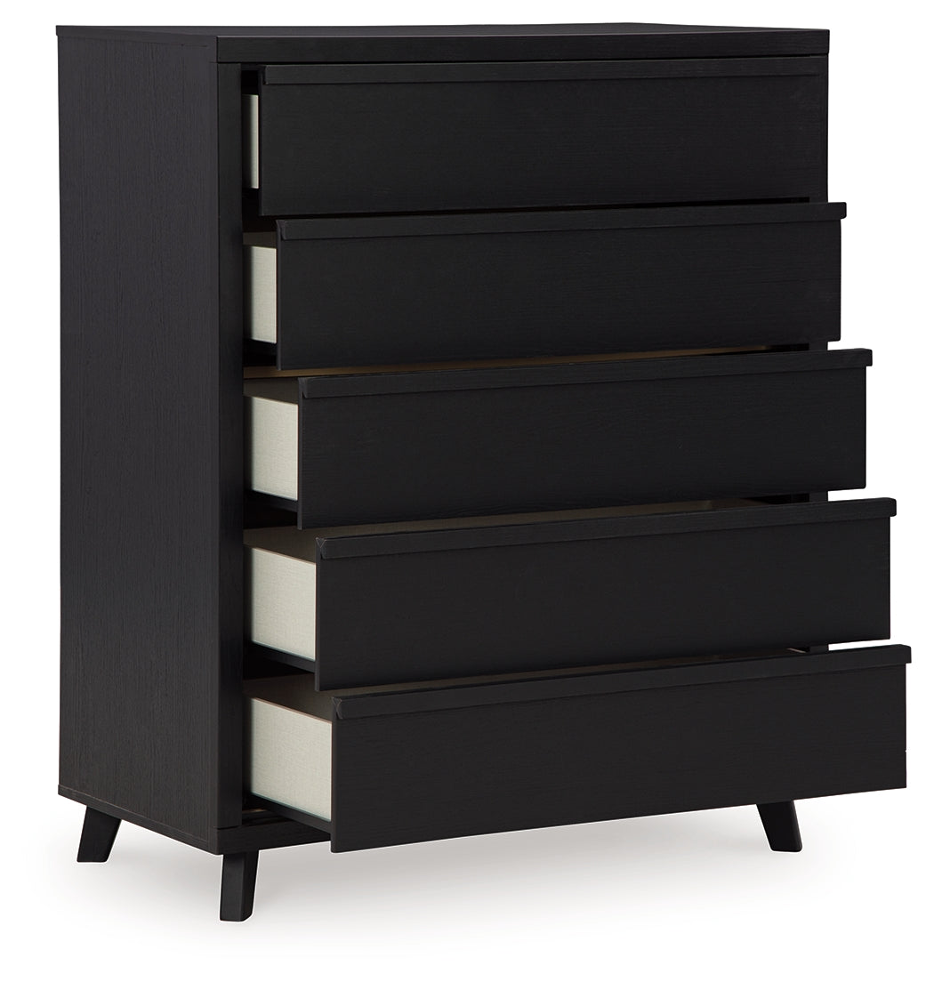 Danziar Queen Bed, Dresser, Mirror, Chest and Nightstand