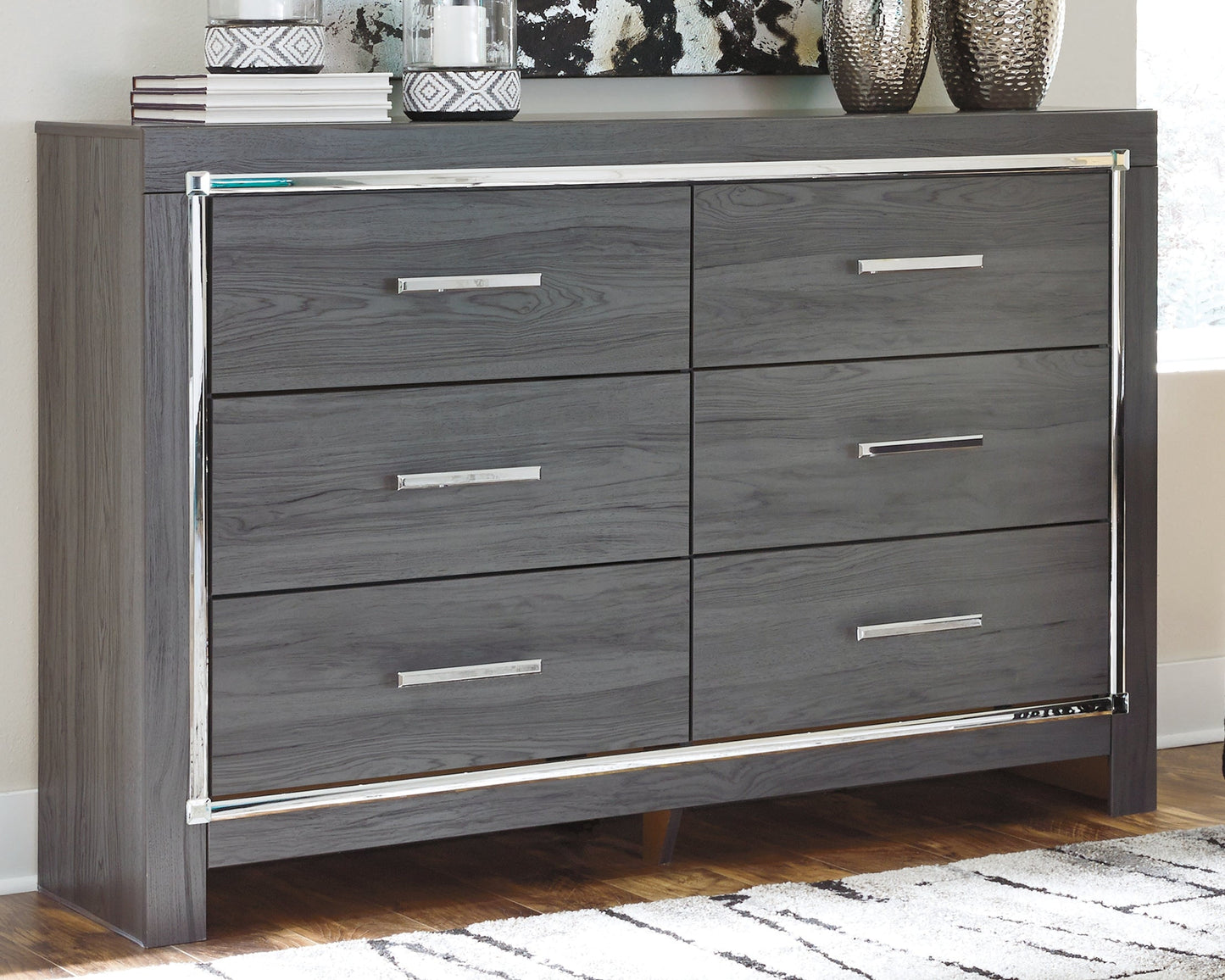 Lodanna King Upholstered Panel Bed, Dresser, Chest and 2 Nightstands