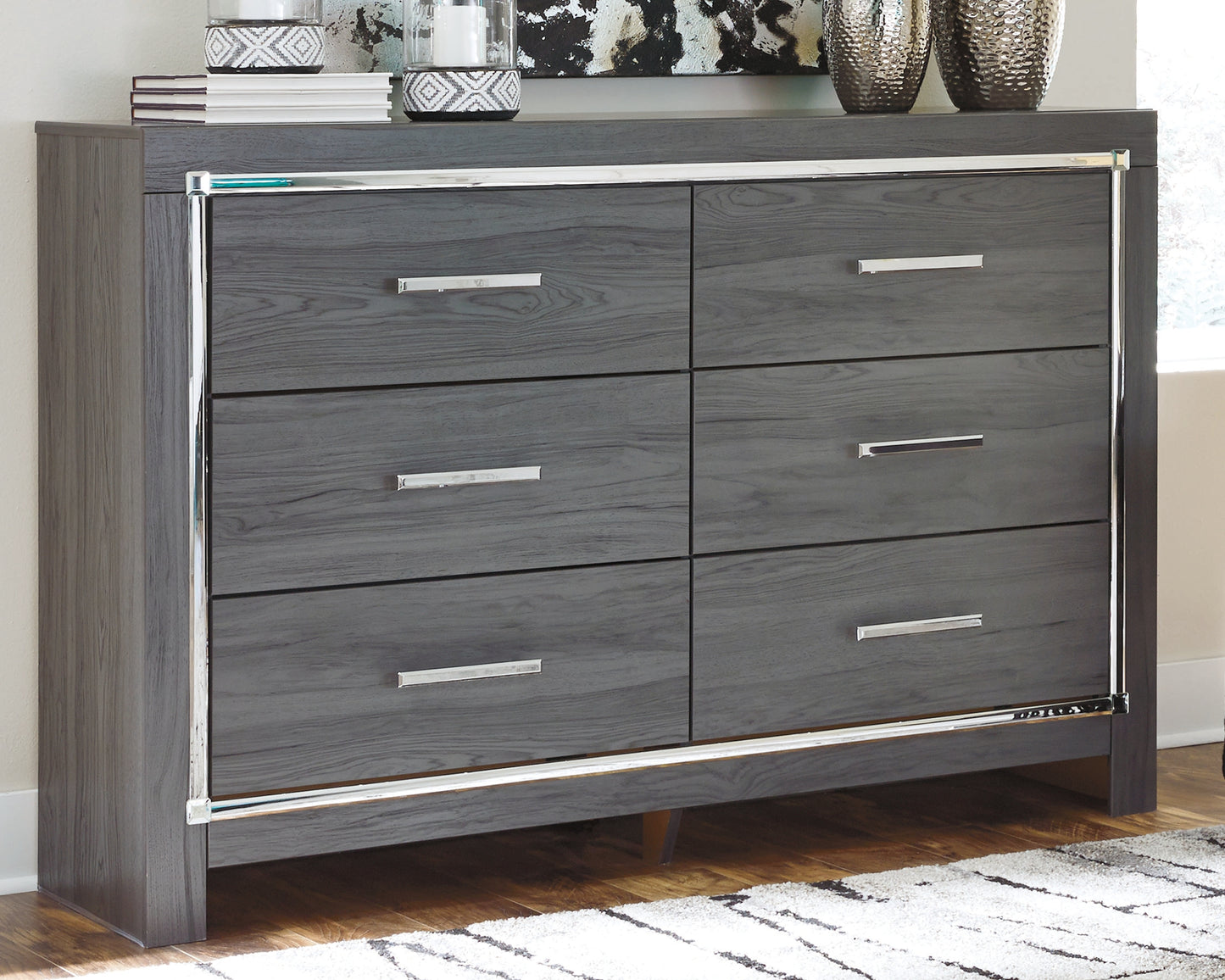 Lodanna King Storage Bed, Dresser and Chest