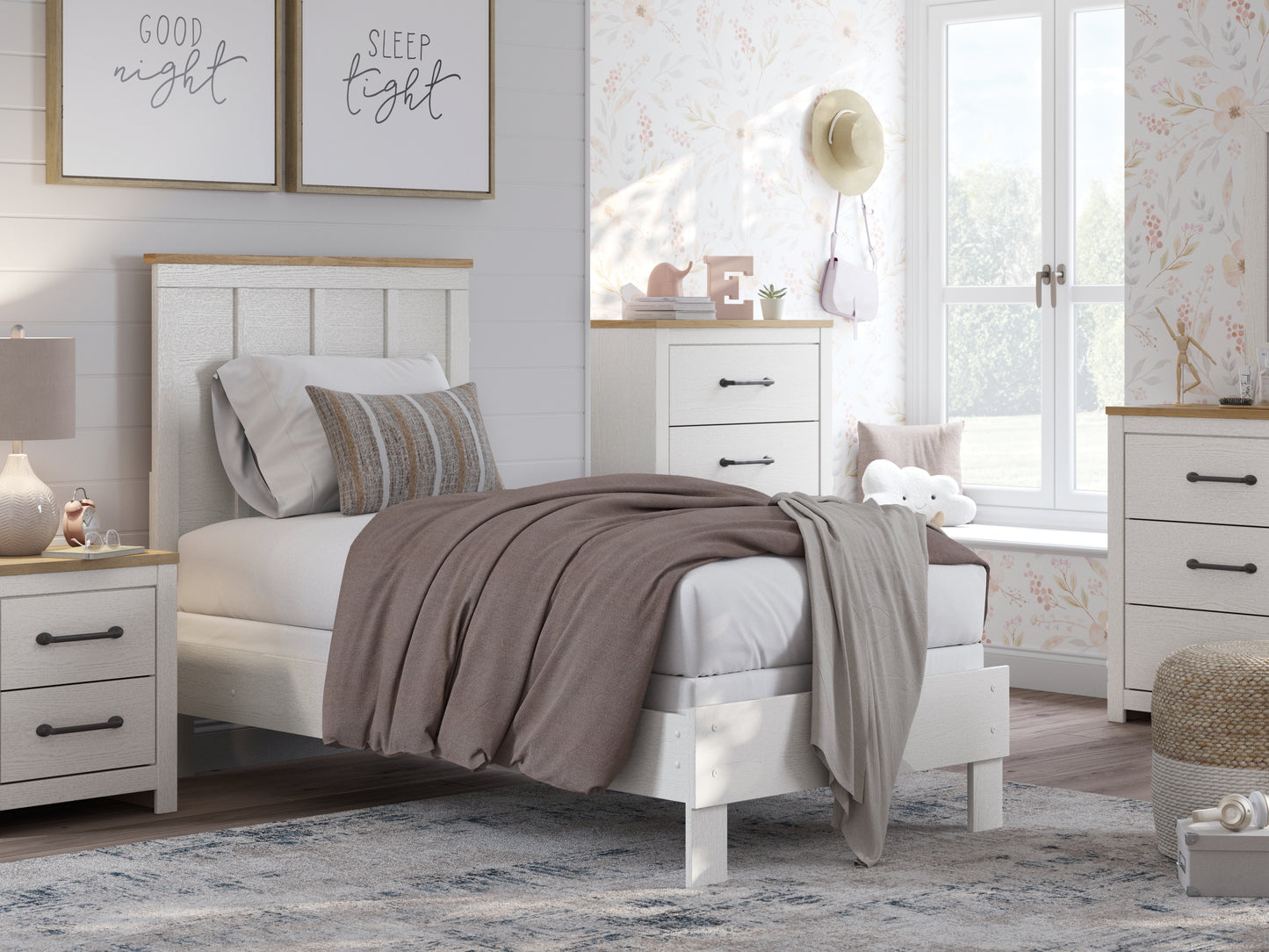 Linnocreek Twin Panel Headboard, Dresser and Mirror