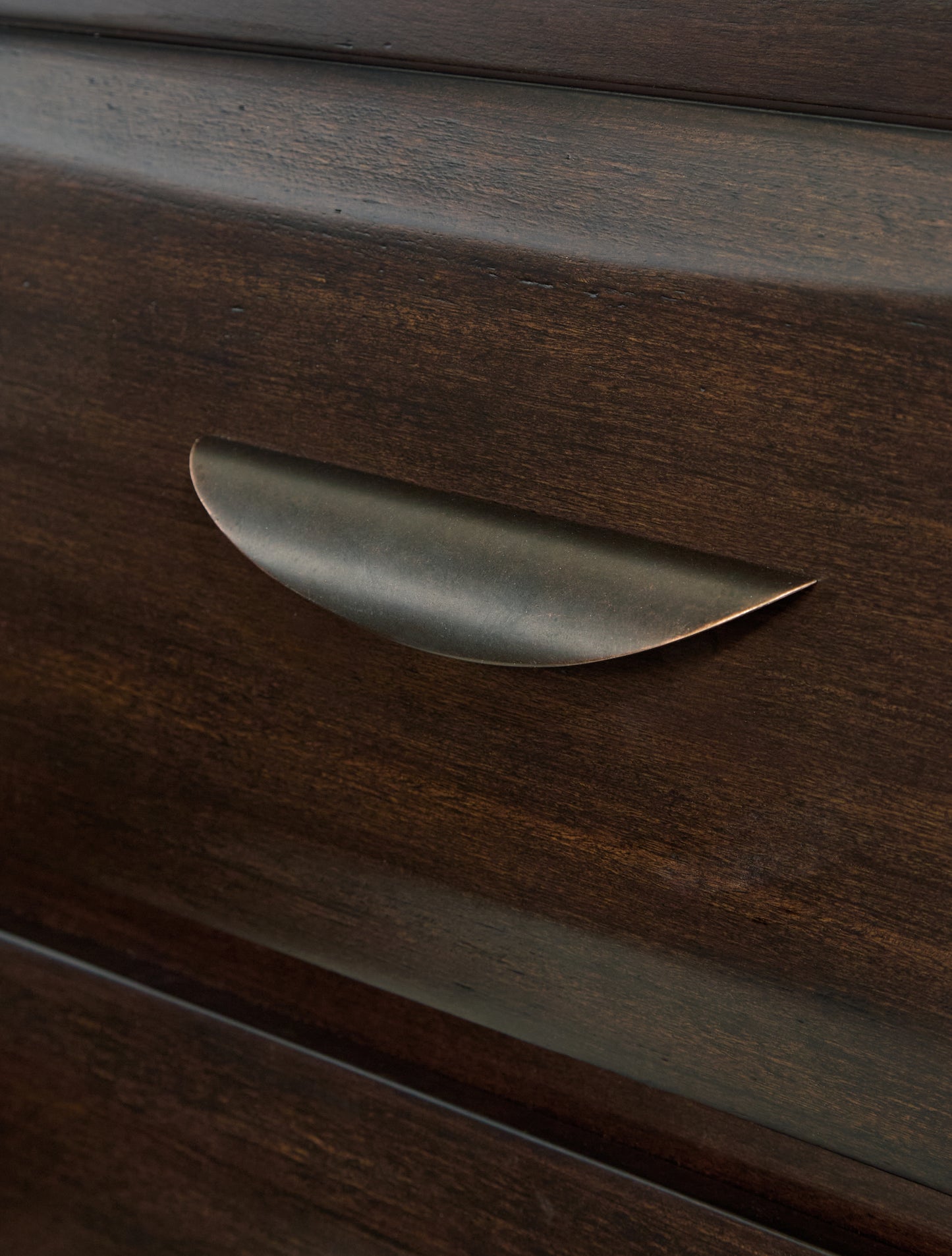 Vanmore Nightstand