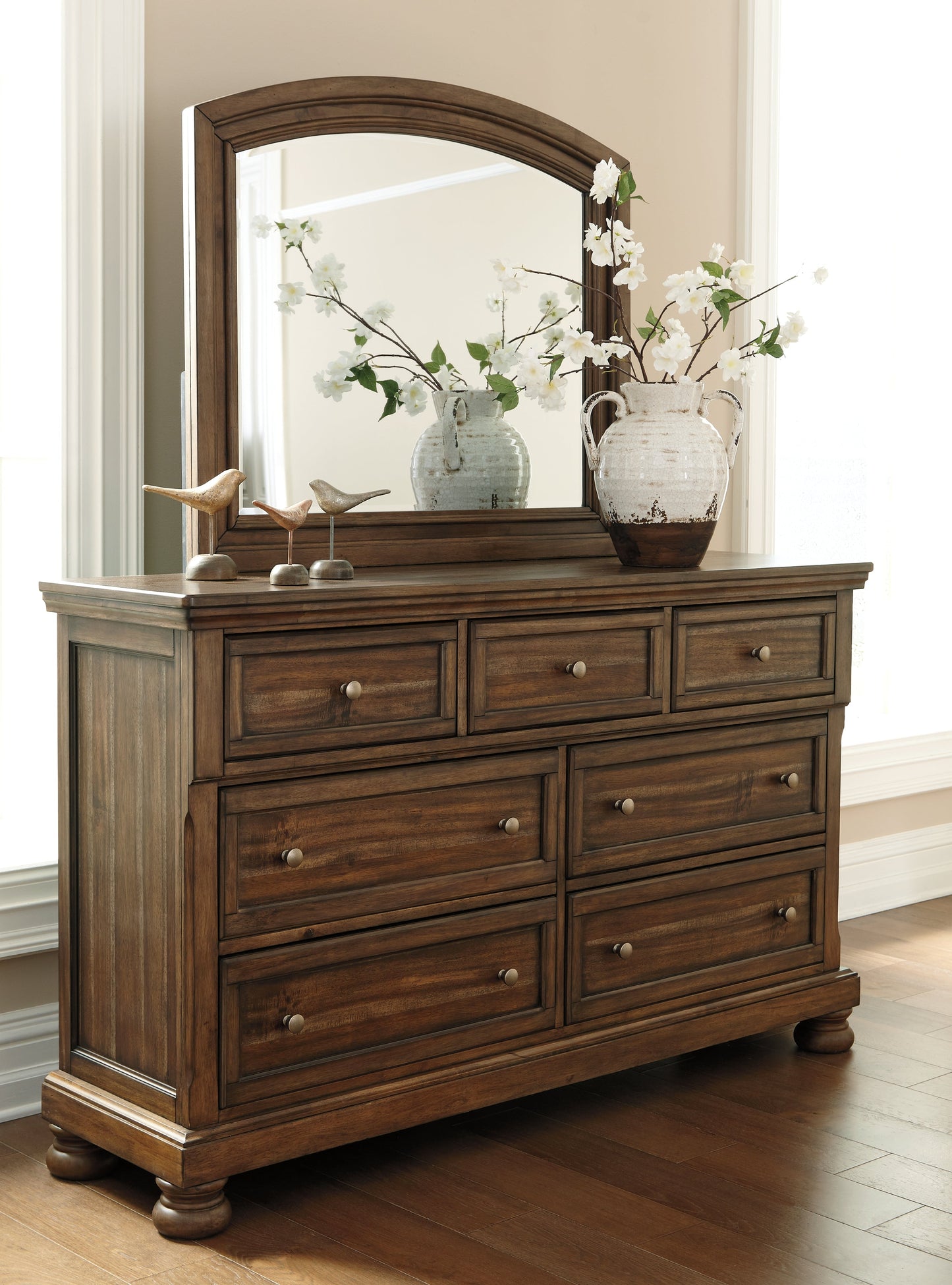 Flynnter King Panel Bed, Dresser, Mirror, and Nightstand