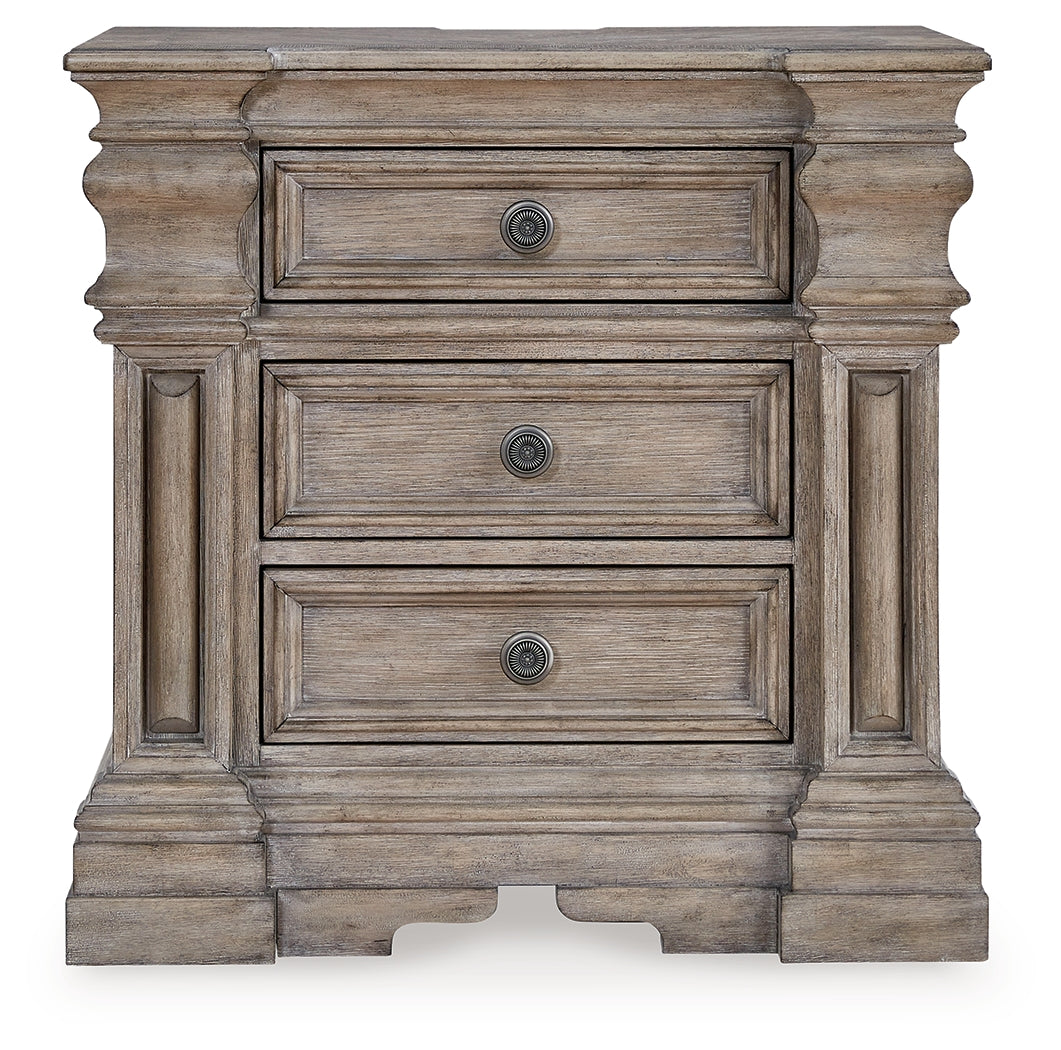 Blairhurst King Panel Bed, Dresser, Chest and 2 Nightstands