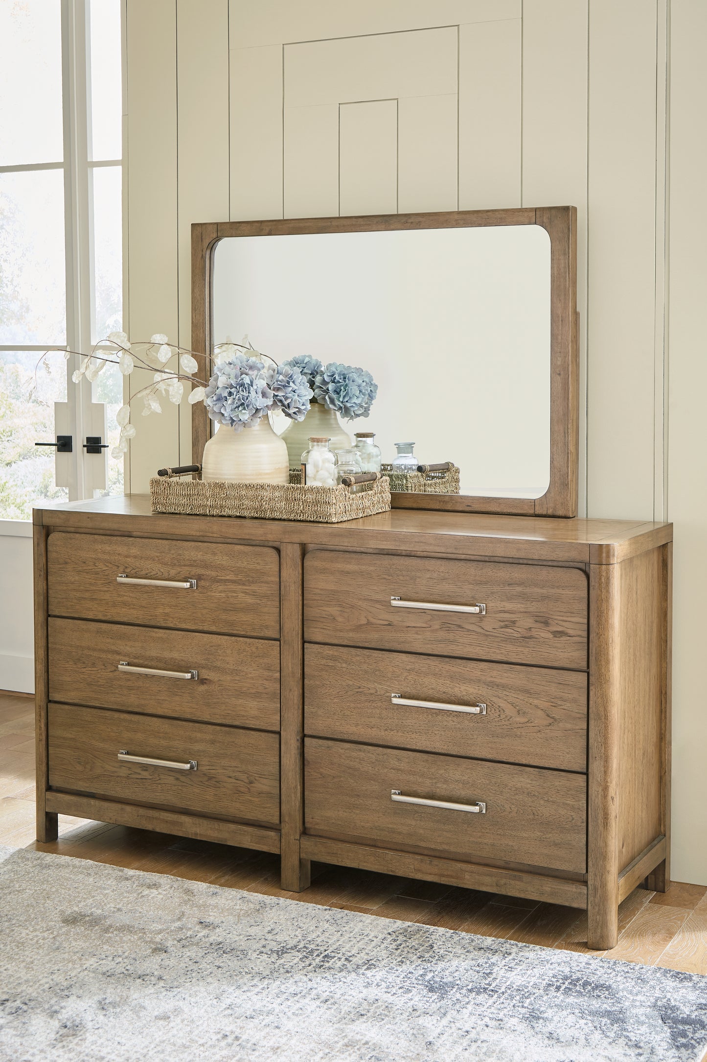 Cabalynn King Upholstered Bed, Dresser, Mirror and Nightstand
