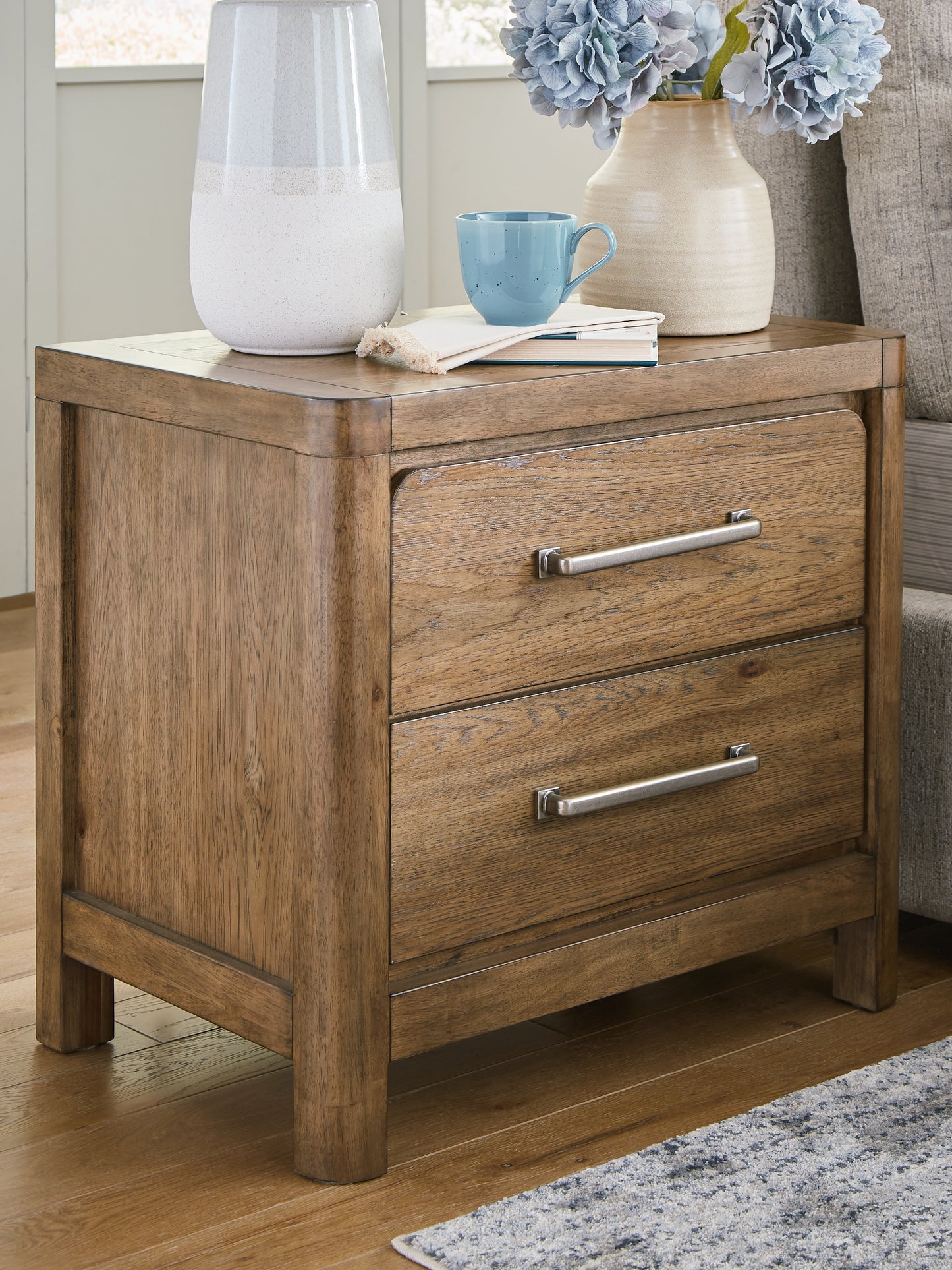 Cabalynn King Upholstered Bed, Dresser, Mirror and Nightstand
