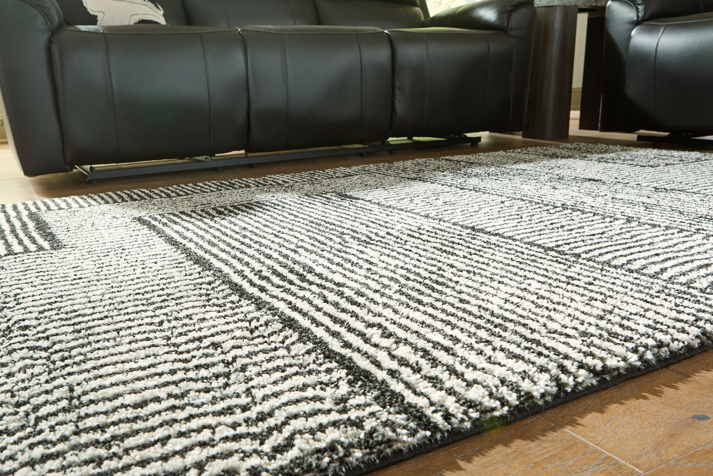 Kurtmen 7'10" x 9'10" Area Rug