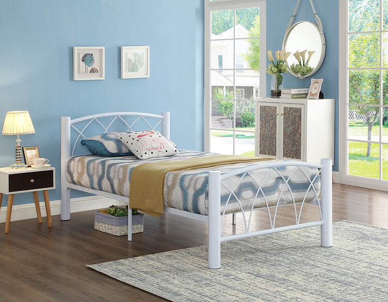 P 1076 Metal Bed