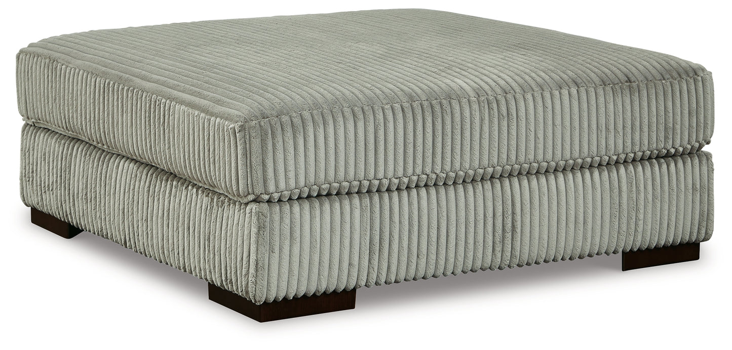 Lindyn 3-Piece Sectional with Ottoman
