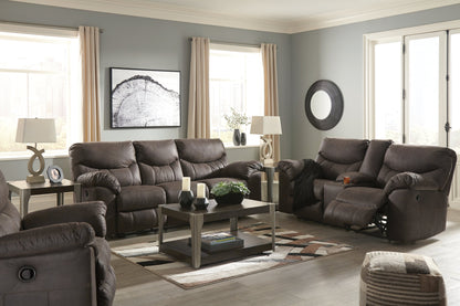 Boxberg Reclining Sofa and Loveseat with Recliner