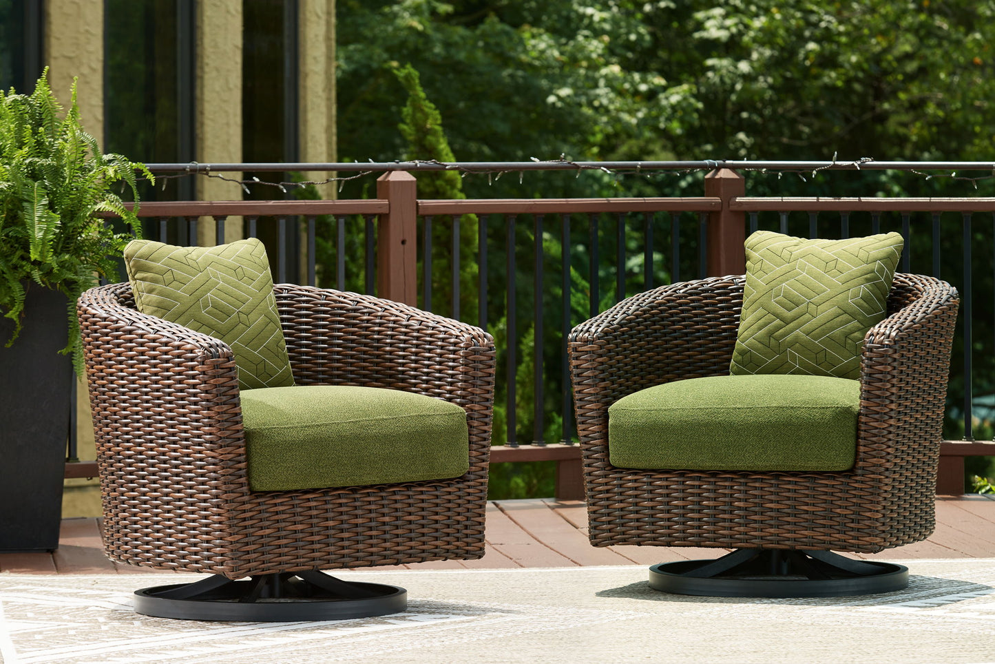 Horizon Hall - Swivel Lounge With Cushion - Brown / Green