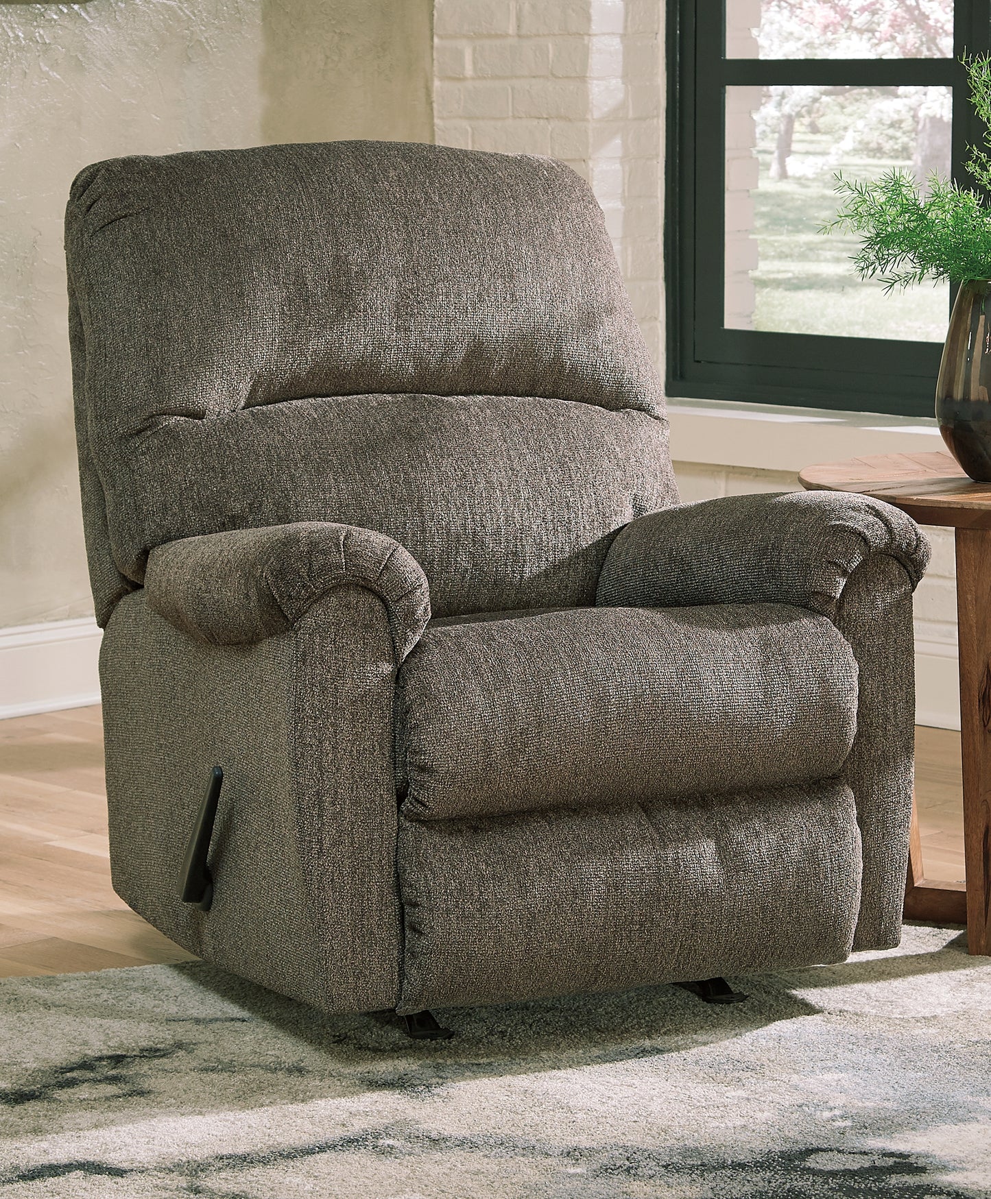 Dorsten Sofa Chaise, Recliner and Ottoman