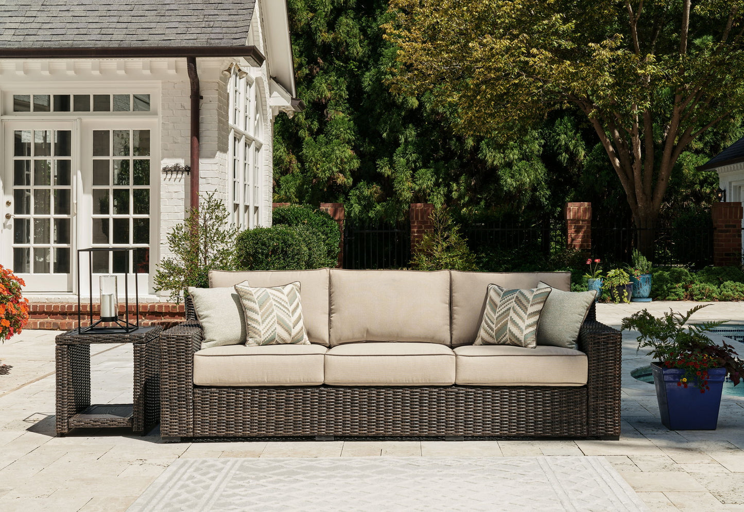 Coastline Bay - Sofa With Cushion - Brown