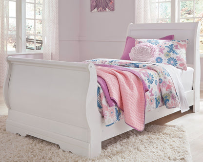 Anarasia Twin Sleigh Bed and Chest