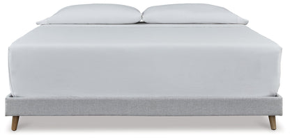 Tannally King Upholstered Platform Bed