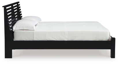 Danziar Queen Slat Panel Bed