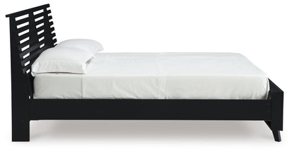 Danziar Queen Slat Panel Bed