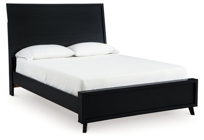 Danziar Queen Bed, Dresser, Mirror, Chest and Nightstand