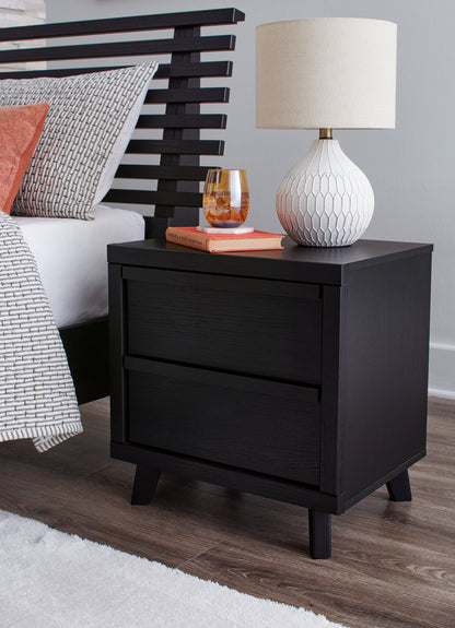 Danziar King Panel Bed, Dresser and 2 Nightstands