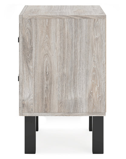 Vessalli King Panel Bed, Dresser, Mirror and 2 Nightstands