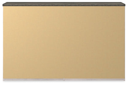 Gerridan Queen Panel Bed and Dresser