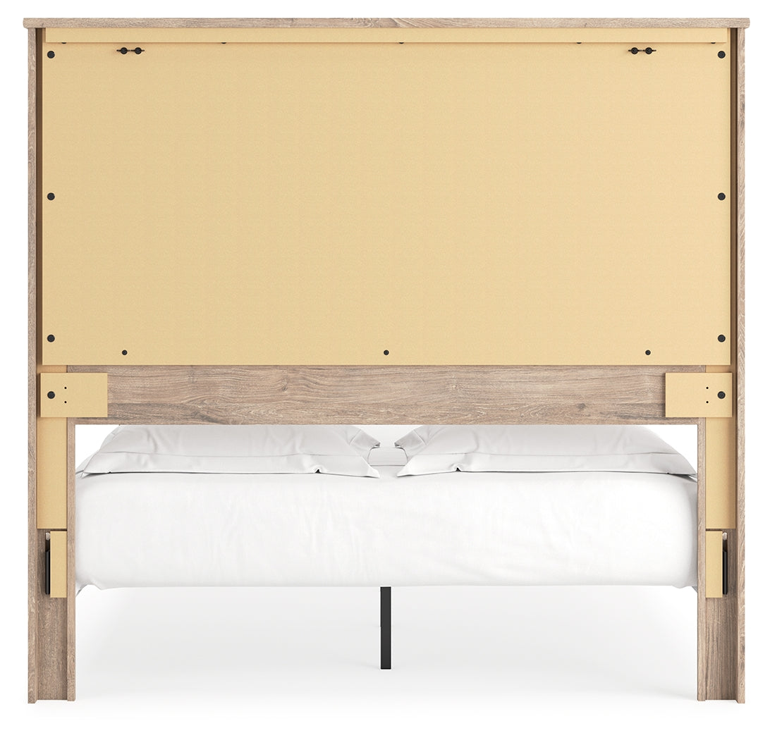 Senniberg Queen Panel Bed, Dresser, Mirror, and Nightstand