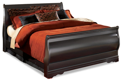 Huey Vineyard Queen Sleigh Bed and Nightstand