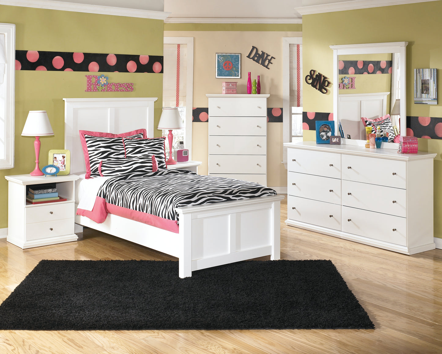 Bostwick Shoals Twin Panel Bed, Chest and Nightstand