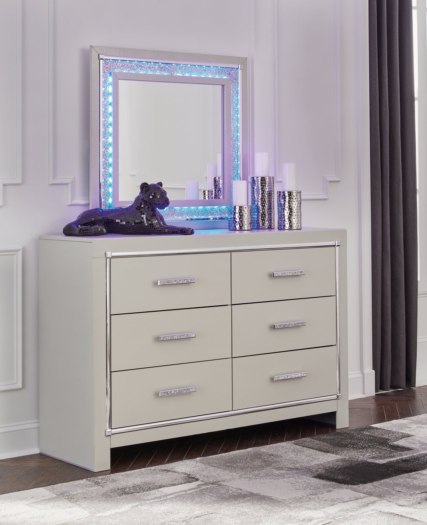 Zyniden Queen Panel Bed, Dresser, Mirror and 2 Nightstands