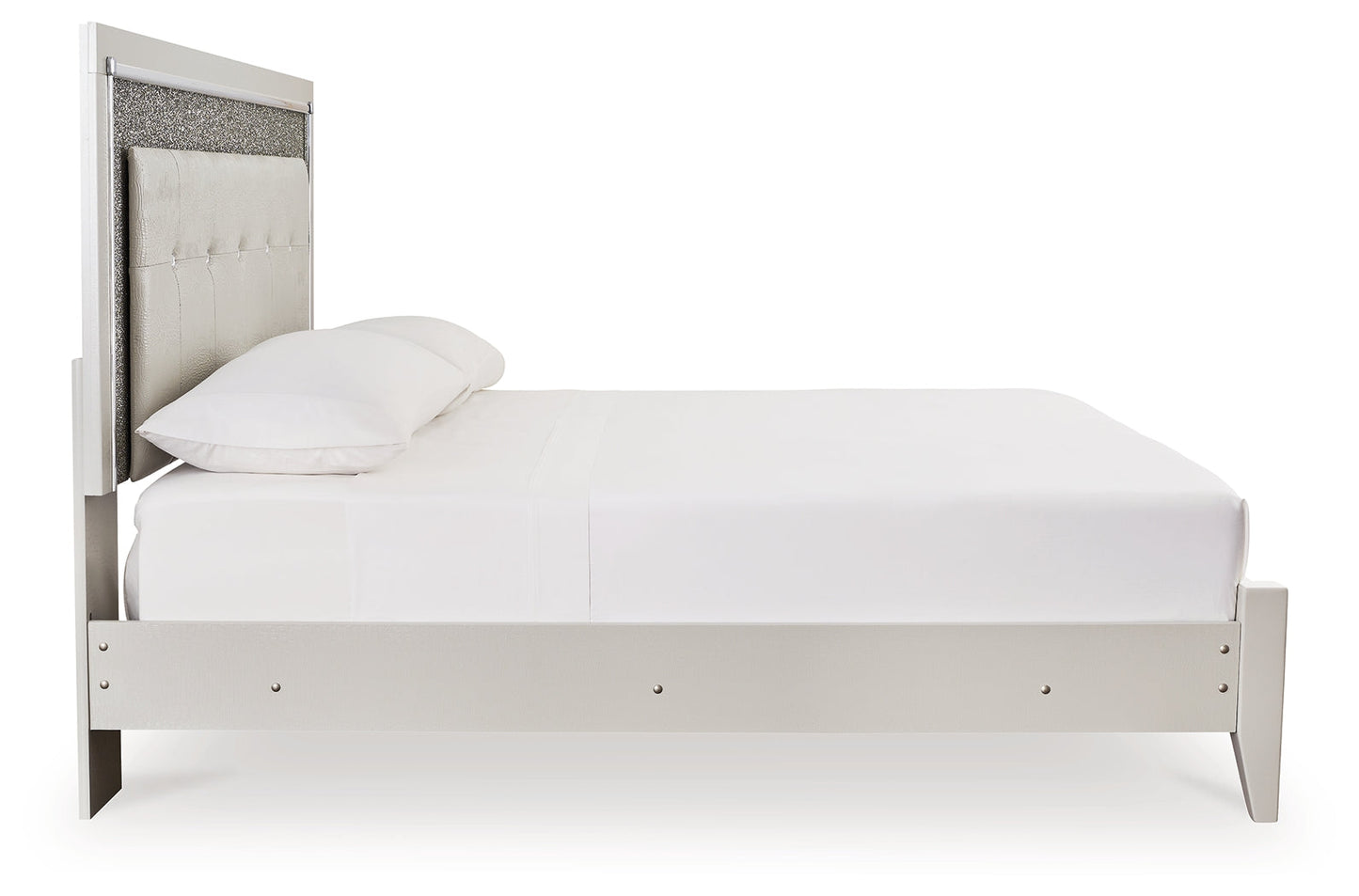 Zyniden Queen Panel Bed, Dresser, Mirror and 2 Nightstands