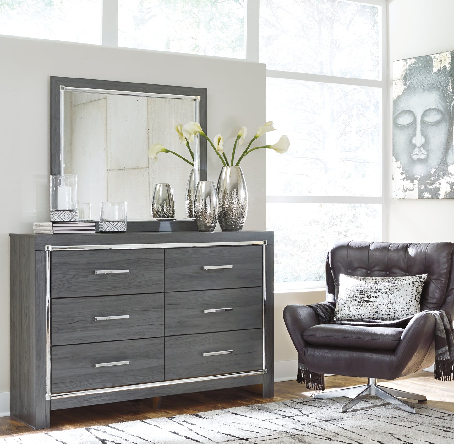 Lodanna Queen Panel Bed, Dresser, Mirror, Chest and 2 Nightstands