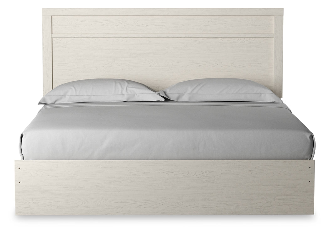 Stelsie King Panel Bed with Dresser, Mirror and Nightstand