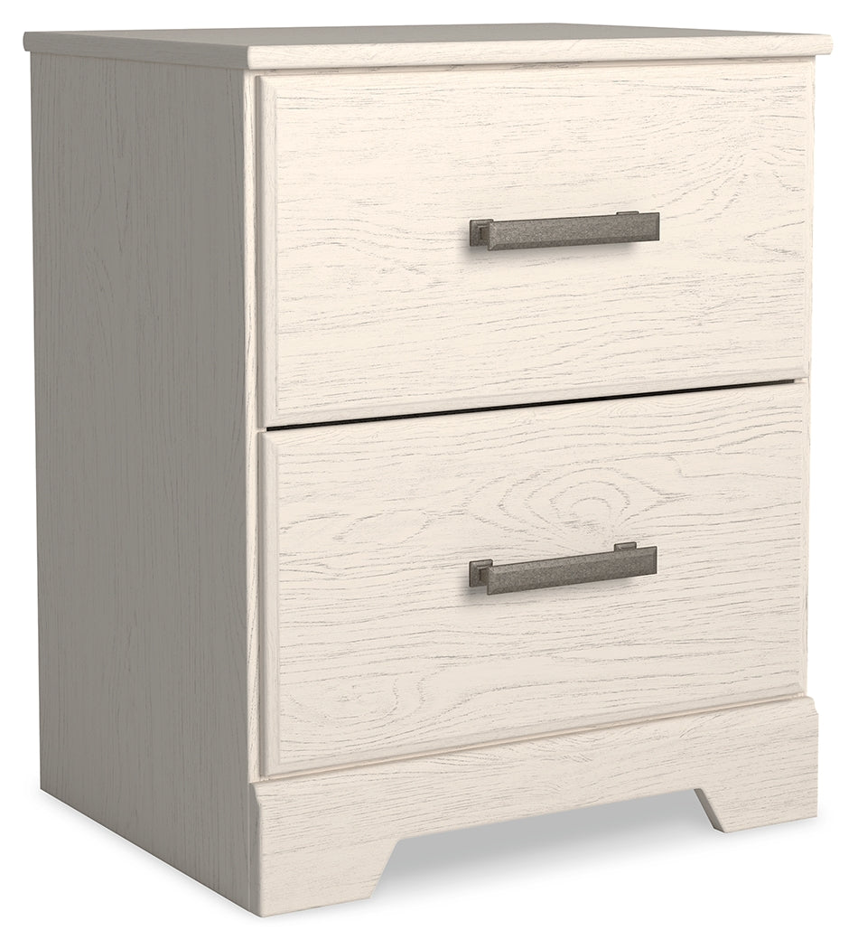 Stelsie King Panel Bed, Chest and Nightstand