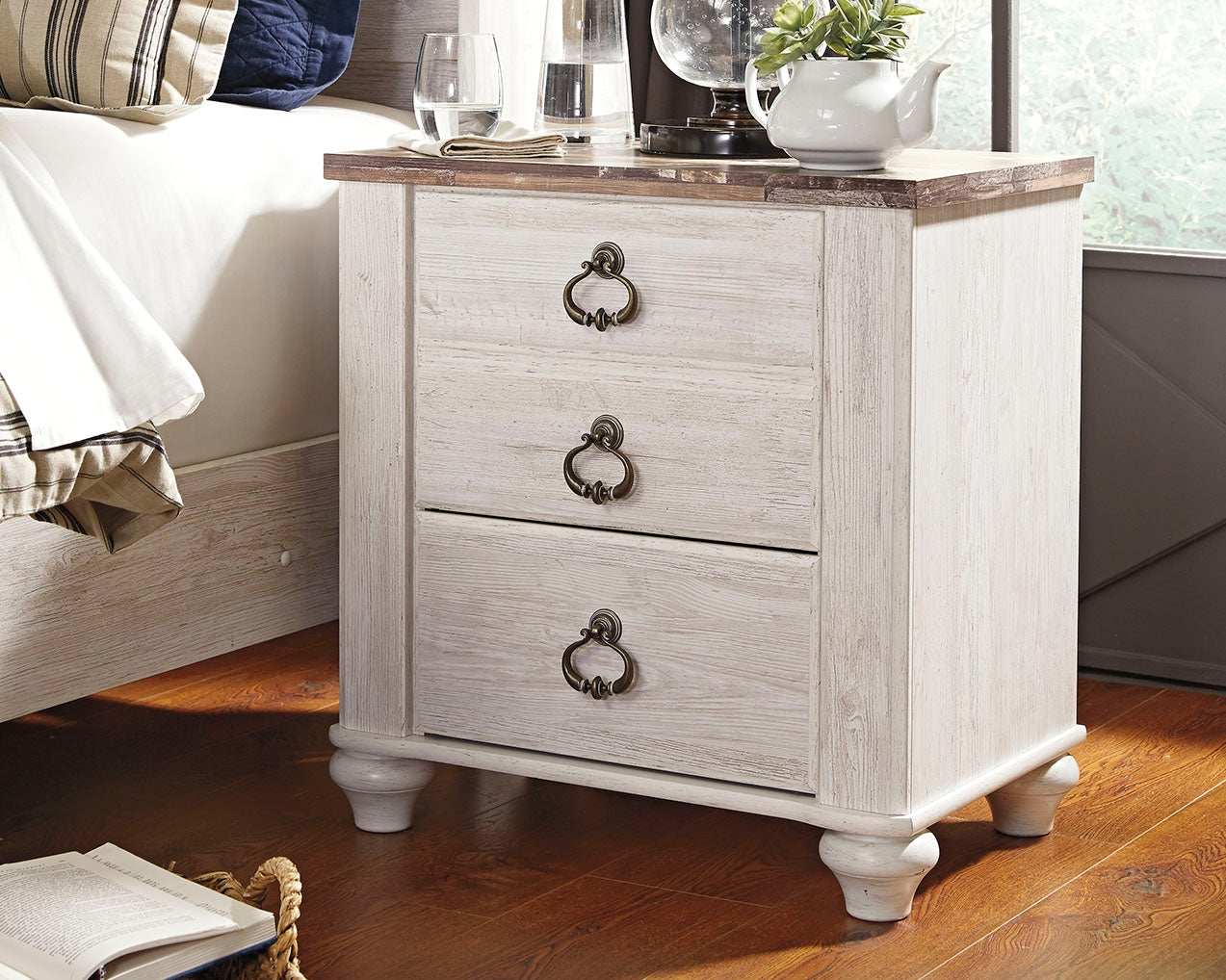 Willowton Full Panel Bed, Dresser, Mirror, 2 Chests and nightstand