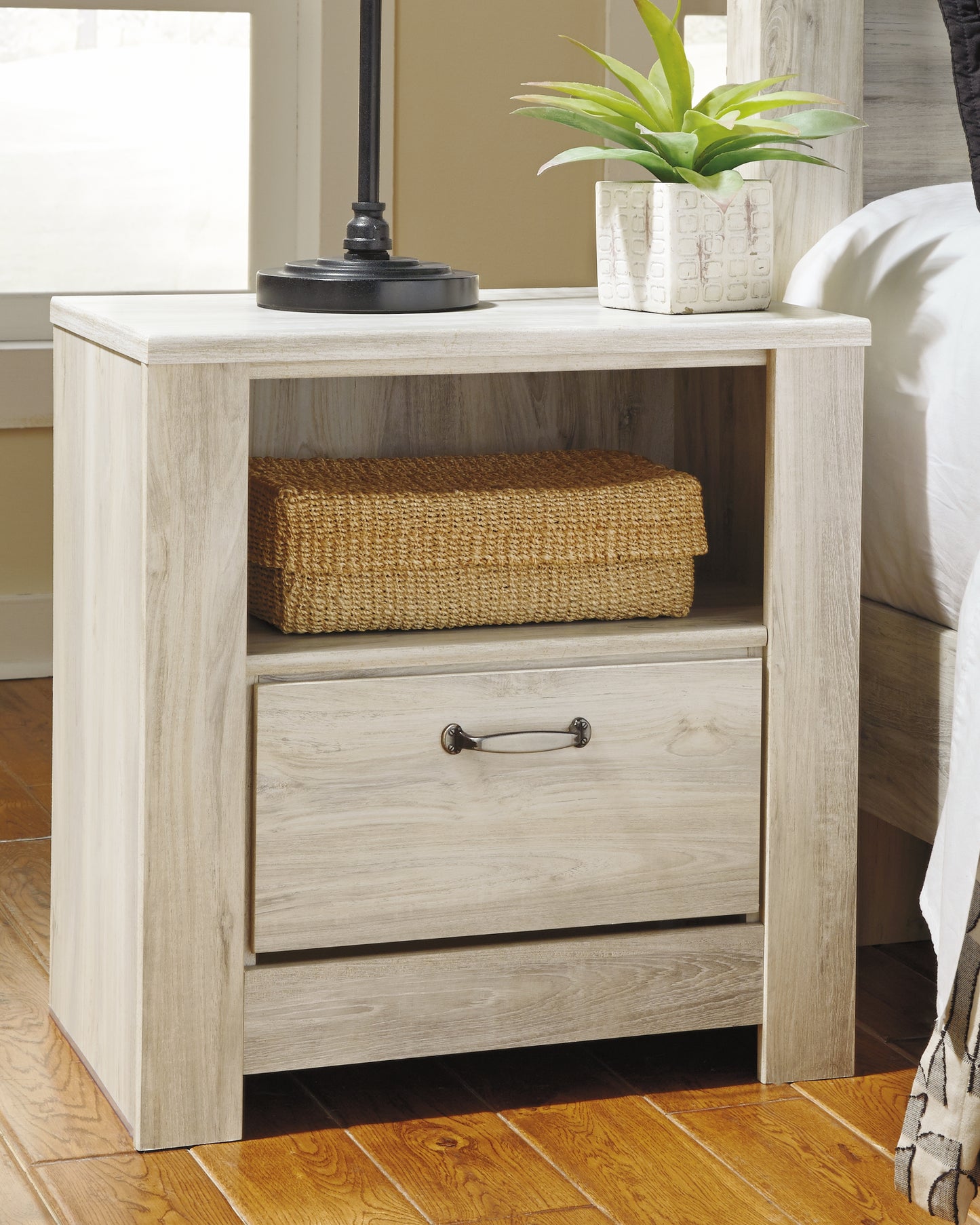 Bellaby King Storage Bed, Dresser, Mirror, Chest and 2 Nightstands