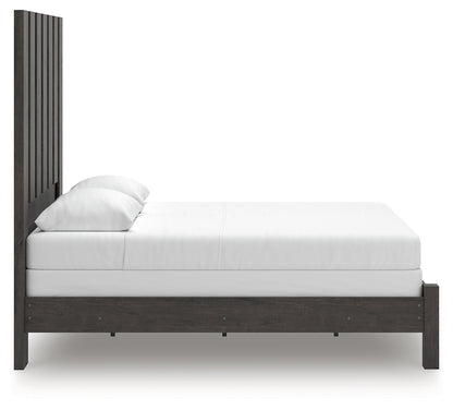 Fraluna Queen Panel Bed, Dresser and Mirror