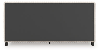 Zuraleus King Upholstered Bed