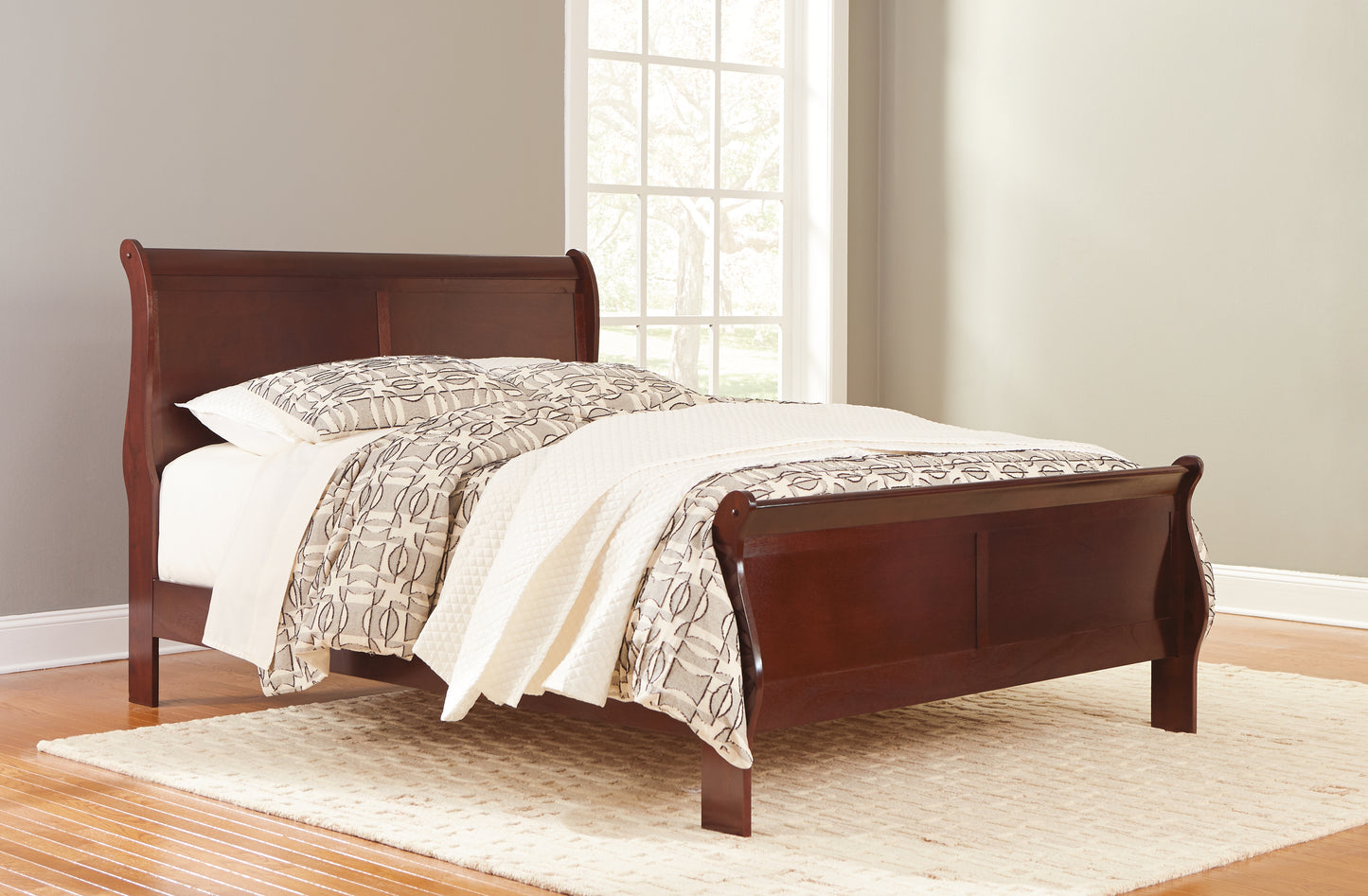 Alisdair King Sleigh Bed, Dresser, Mirror and Nightstand