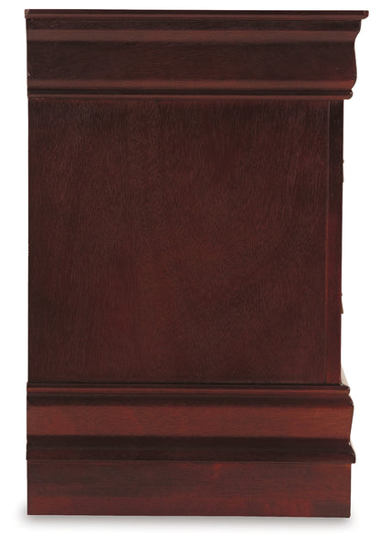 Alisdair Queen Sleigh Bed, Dresser, Mirror, 2 Chests and 2 Nightstands