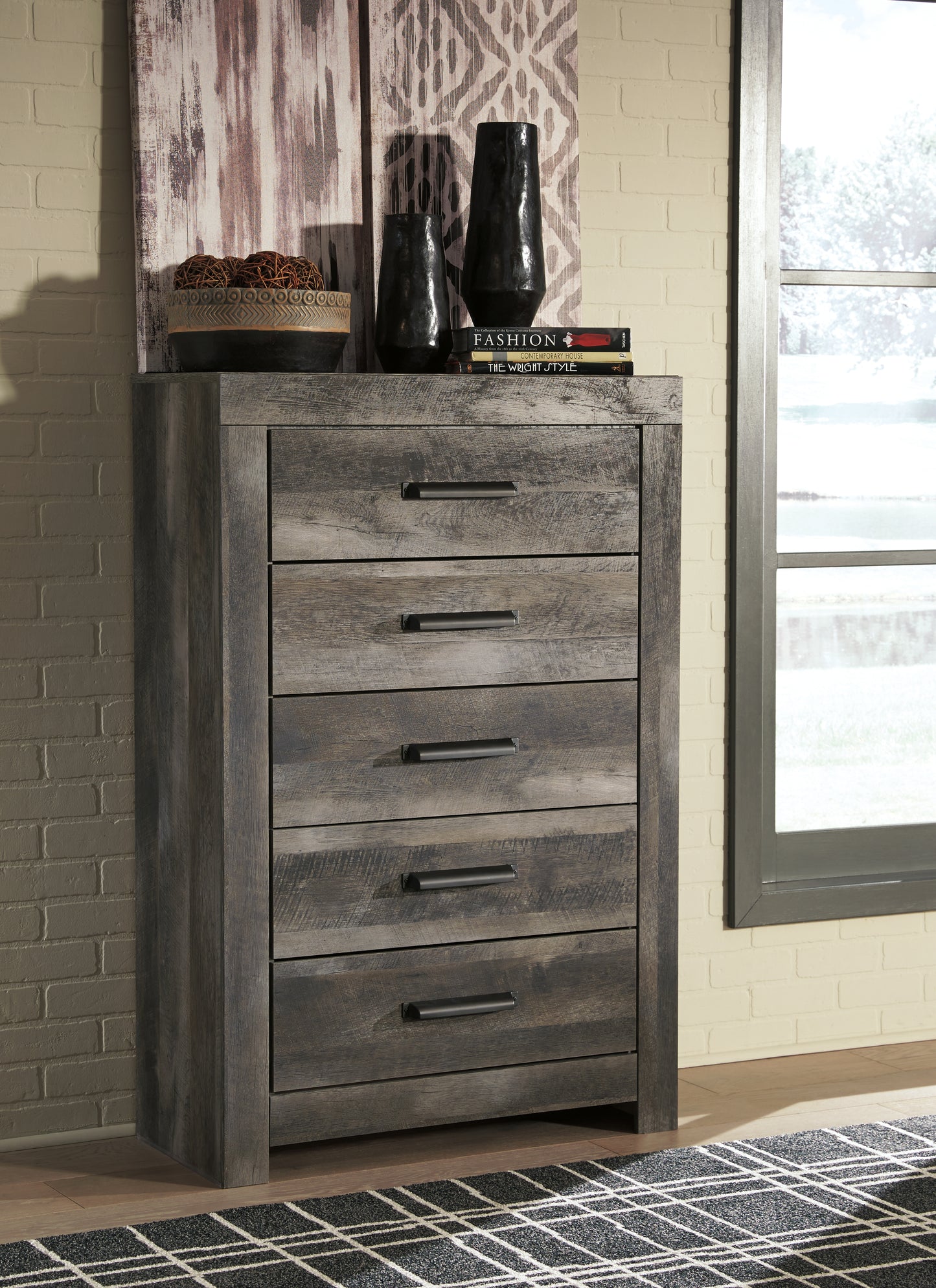 Wynnlow Full Panel Bed, Chest and Nightstand