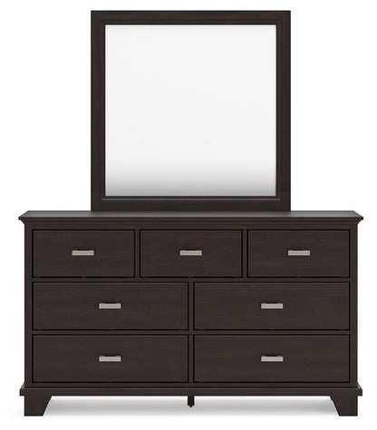 Covetown Queen Panel Bed, Dresser, Mirror and Nightstand