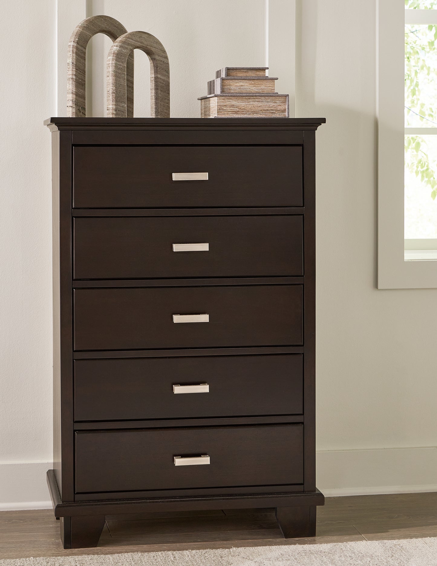 Covetown Full Panel Bed, Chest and Nightstand
