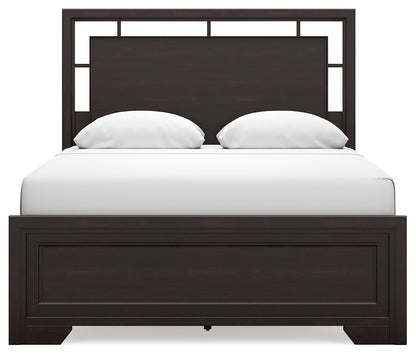 Covetown Queen Panel Bed, Dresser, Mirror and Nightstand