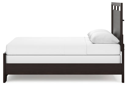 Covetown Queen Panel Bed and Nightstand