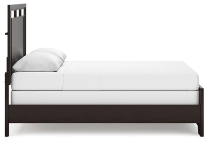 Covetown Queen Panel Bed, Dresser, Mirror and Nightstand