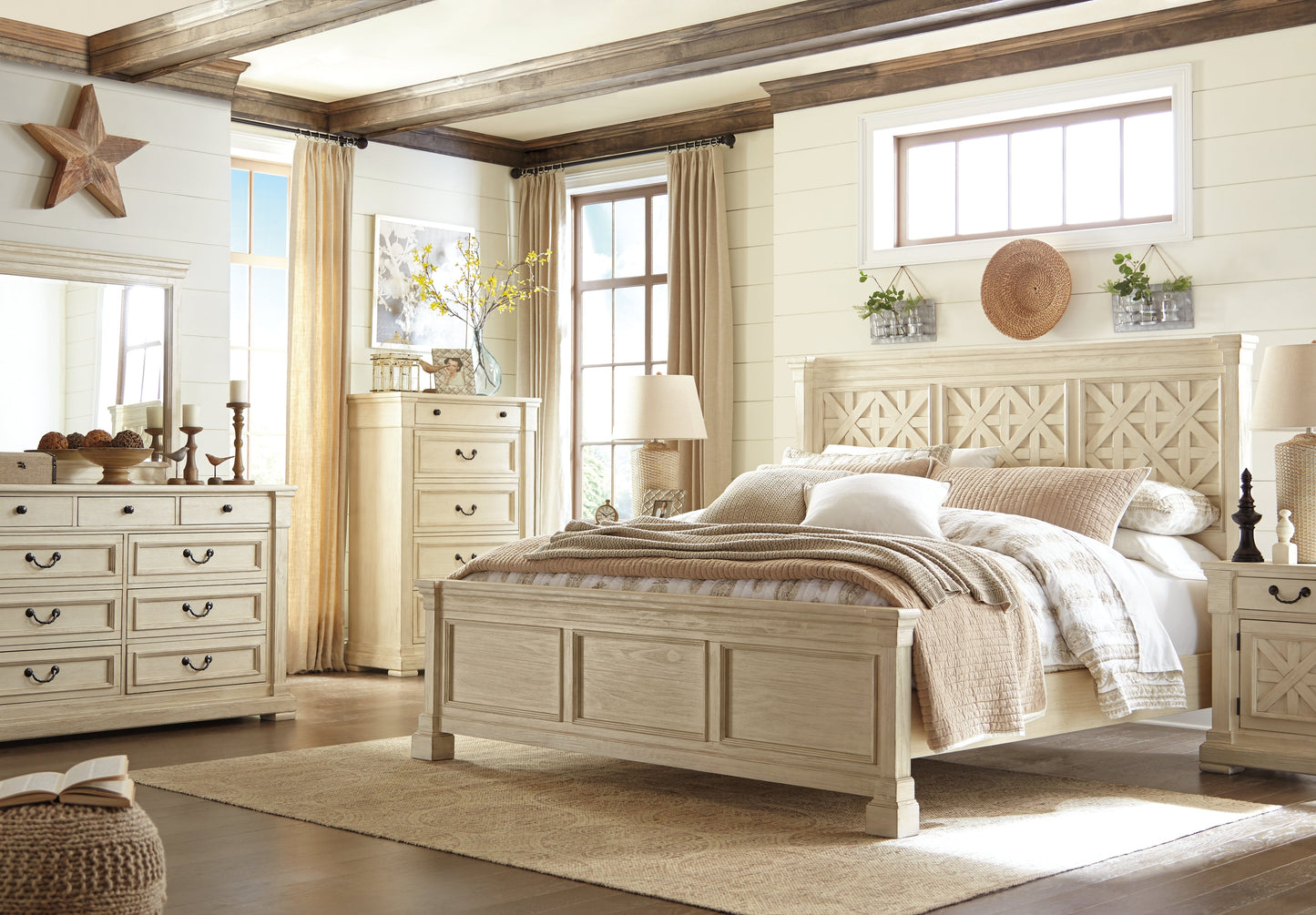 Bolanburg King Panel Bed