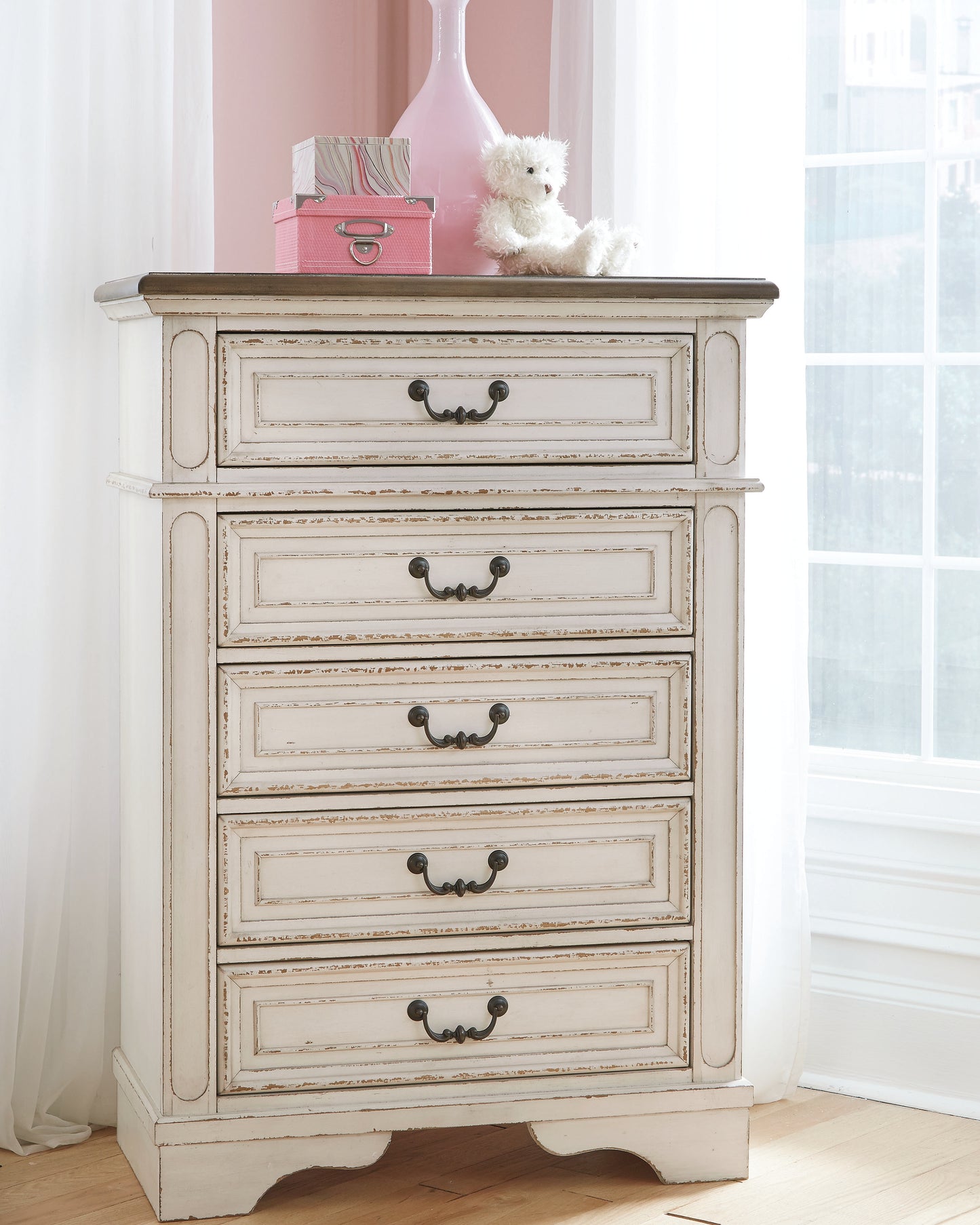 Realyn Queen Panel Bed, Dresser, Mirror, Chest and Nightstand