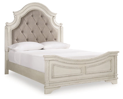 Realyn Queen Panel Bed, Dresser, Chest and 2 Nightstands