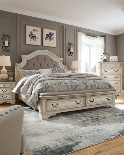 Realyn King Upholstered Bed