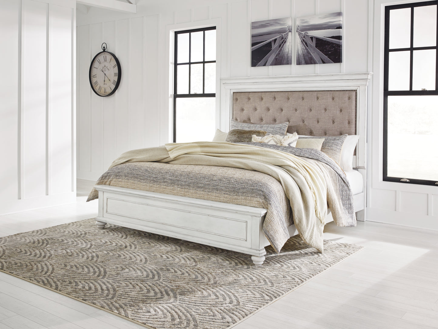 Kanwyn King Panel Bed